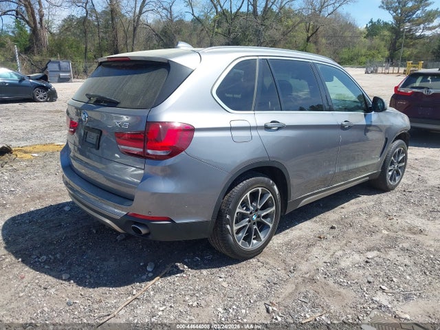 2017 BMW X5 5UXKR2C52H0U18328 Photo 3