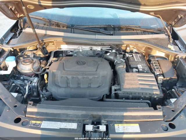 Продаж на аукціоні авто 2022 Volkswagen Tiguan 2.0t Se R-line Black, vin: 3VV8B7AX0NM072047, номер лоту: 44644020