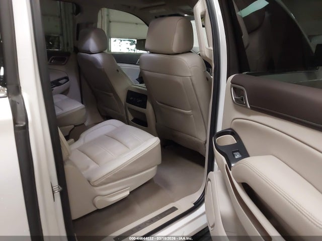 Продаж на аукціоні авто 2019 Gmc Yukon Xl Denali, vin: 1GKS2HKJ5KR404745, номер лоту: 44644032