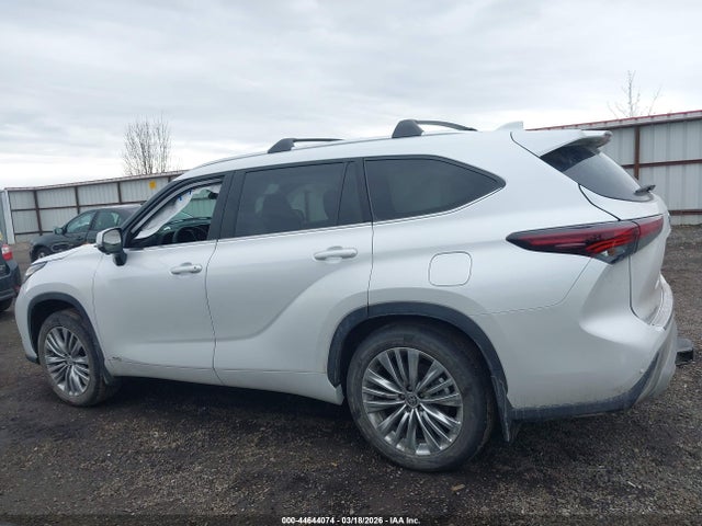 Toyota Highlander Hybrid Platinum 2026 5TDEBRCH9TS706195 Image 15
