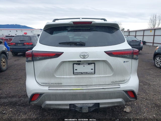 Toyota Highlander Hybrid Platinum 2026 5TDEBRCH9TS706195 Image 17