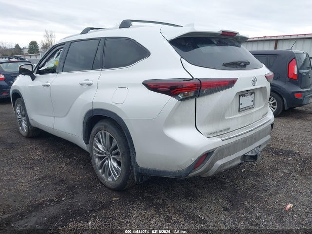 Toyota Highlander Hybrid Platinum 2026 5TDEBRCH9TS706195 Image 3