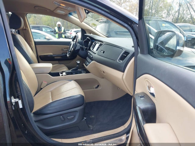 2018 KIA SEDONA KNDME5C14J6394217 Photo 4