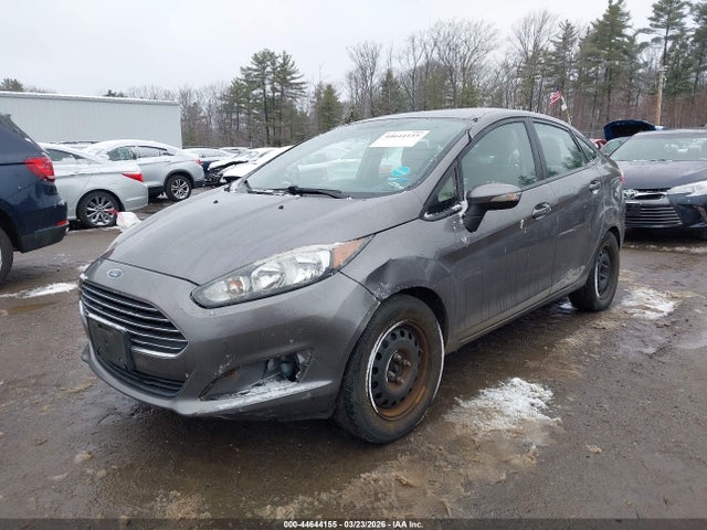 Ford FIESTA SE 2014 3FADP4BJXEM215633 Image 2