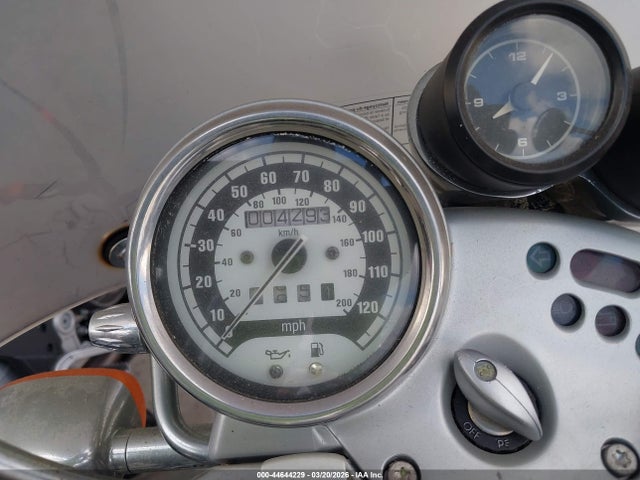 44644229 :رقم المزاد ، WB10379A04ZK92873 vin ، 2004 Bmw R1200 C مزاد بيع