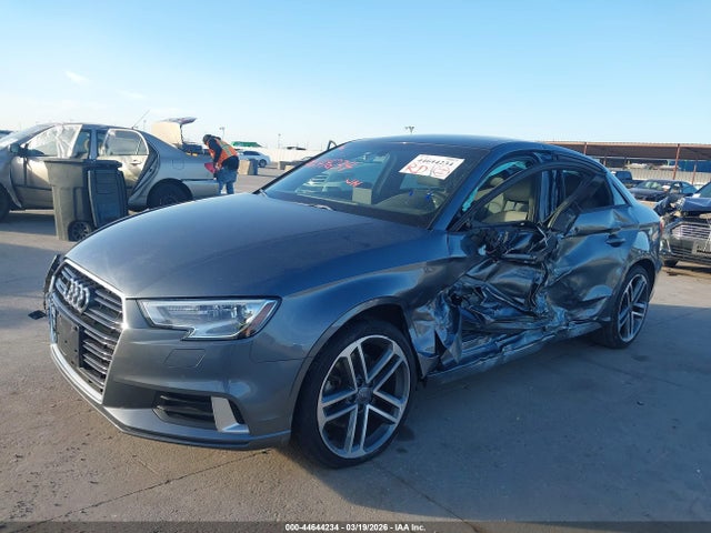 2017 AUDI A3 WAUAUGFFXH1041333 Photo 1