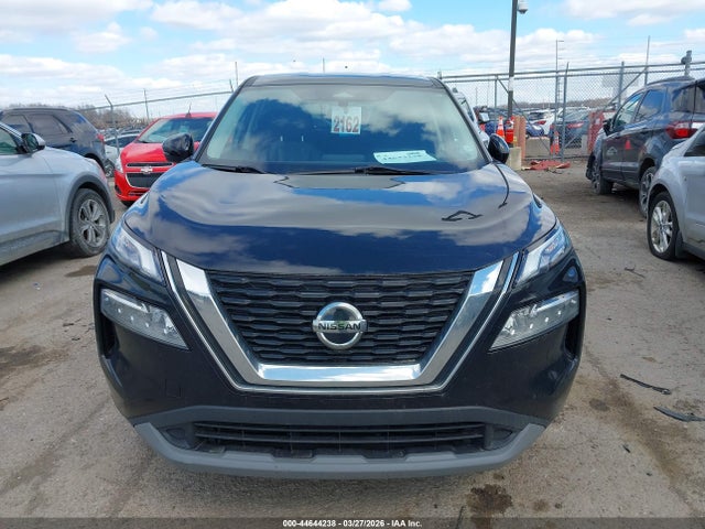 44644238 :رقم المزاد ، 5N1AT3BB1MC738093 vin ، 2021 Nissan Rogue Sv Intelligent Awd مزاد بيع