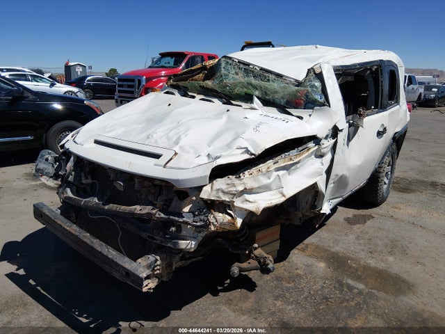 Toyota FJ Cruiser 2014 JTEBU4BF2EK176089 Image 2