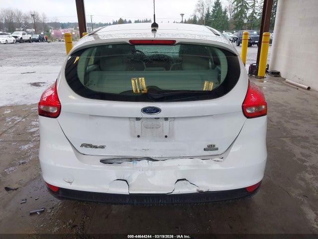 Ford FOCUS SE 2015 1FADP3KE3FL241894 Image 16
