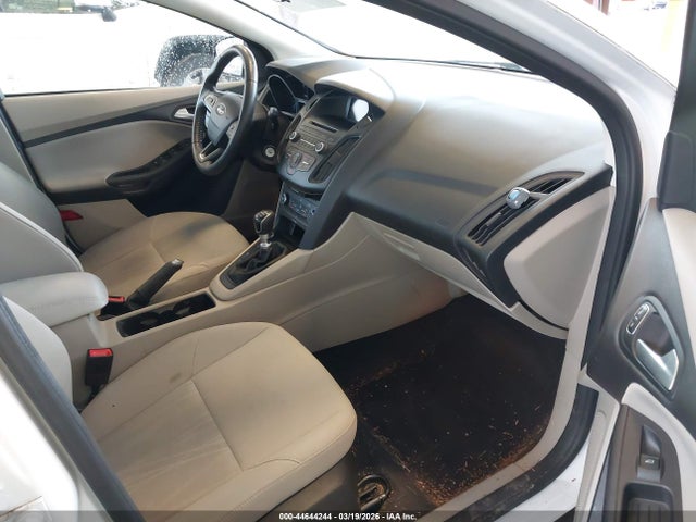Ford FOCUS SE 2015 1FADP3KE3FL241894 Image 5