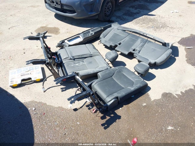 44644254 :رقم المزاد ، 7SAYGDED2TF407747 vin ، 2026 Tesla Model Y Premium Rear-wheel Drive/standard Rear-wheel Drive مزاد بيع