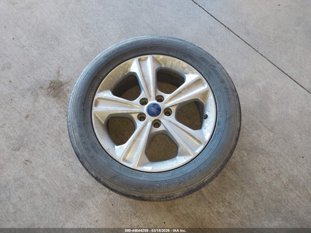 1FMCU9GX8FUA44334 Ford ESCAPE SE