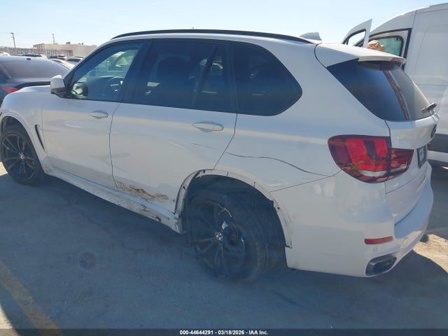2018 BMW X5 5UXKR0C57J0Y03720 Photo 2