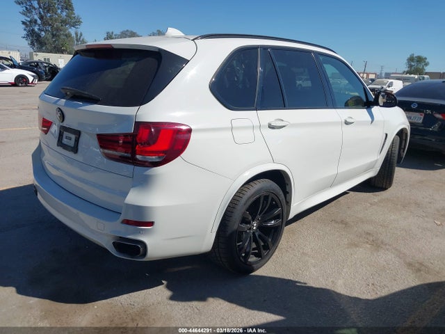 2018 BMW X5 5UXKR0C57J0Y03720 Photo 3