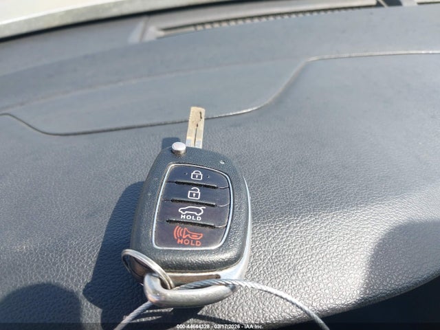 KM8J33A46JU639990 Hyundai TUCSON SEL