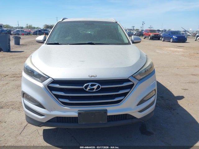 KM8J33A46JU639990 Hyundai TUCSON SEL
