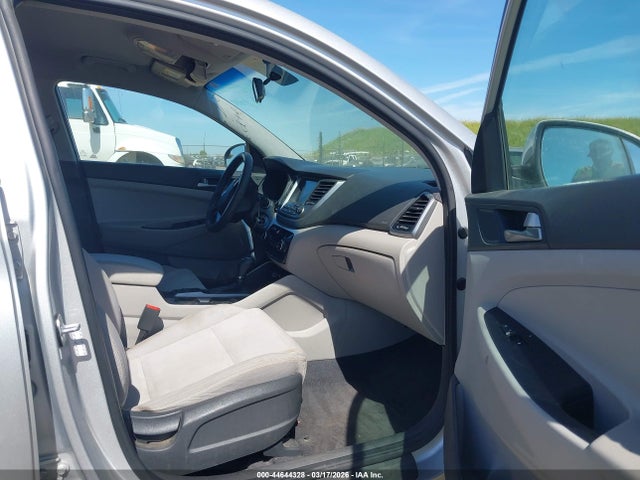 KM8J33A46JU639990 Hyundai TUCSON SEL