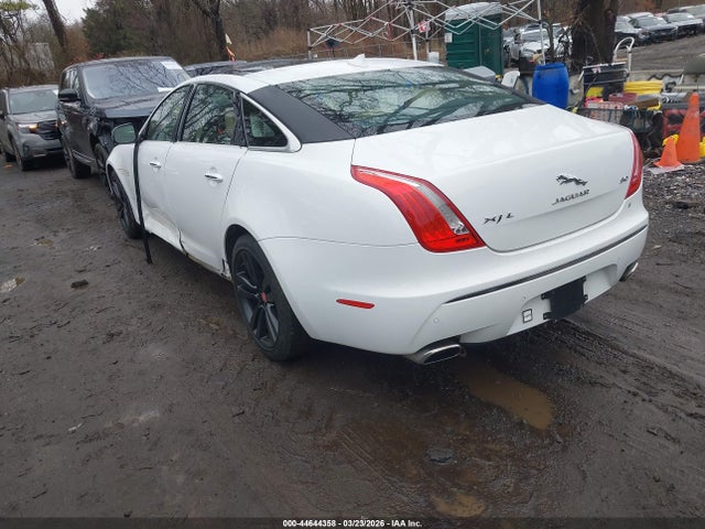 2014 JAGUAR XJ SAJWA2GZ0E8V70033 Photo 2