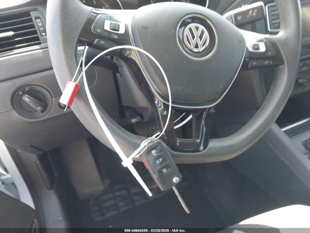 2016 Volkswagen Jetta 1.4t S მანქანა იყიდება აუქციონზე, vin: 3VW267AJ2GM318925, აუქციონის ნომერი: 44644359