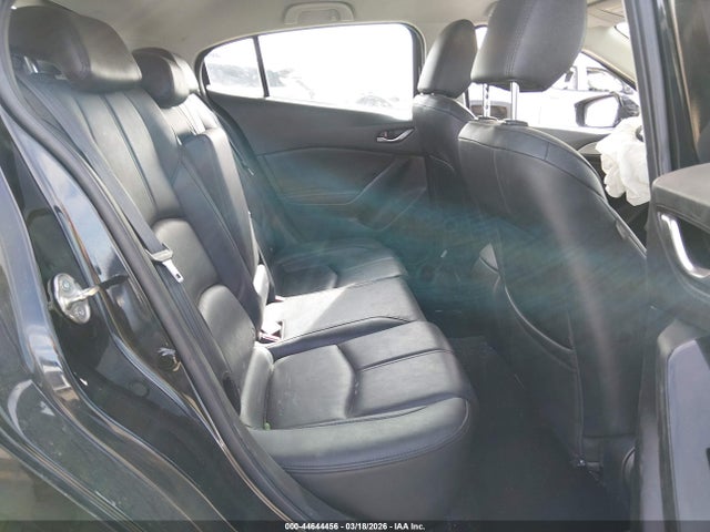 2018 Mazda Mazda3 Touring მანქანა იყიდება აუქციონზე, vin: 3MZBN1L31JM182387, აუქციონის ნომერი: 44644456