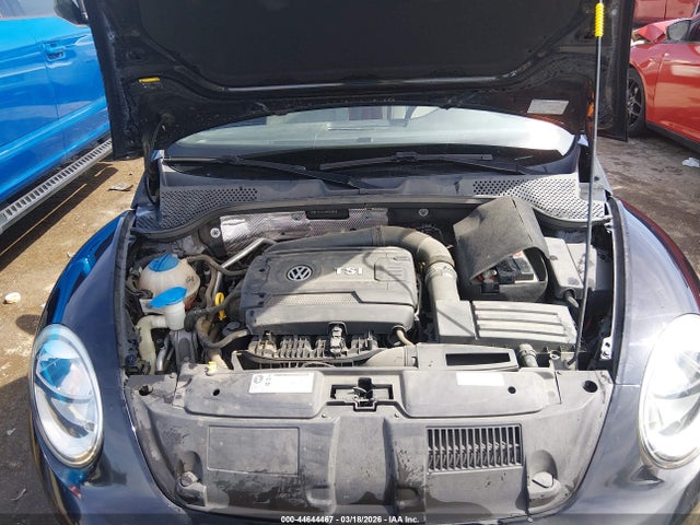 44644467 :رقم المزاد ، 3VWF17AT4GM638958 vin ، 2016 Volkswagen Beetle 1.8t Classic مزاد بيع