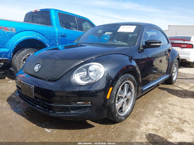 44644467 :رقم المزاد ، 3VWF17AT4GM638958 vin ، 2016 Volkswagen Beetle 1.8t Classic مزاد بيع