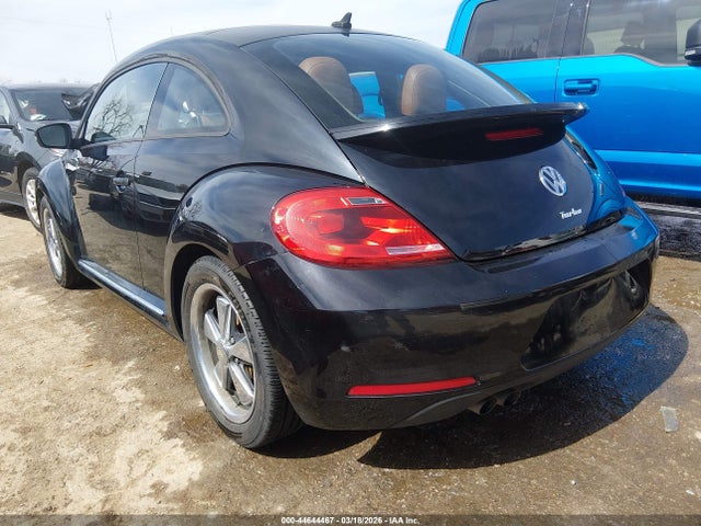 44644467 :رقم المزاد ، 3VWF17AT4GM638958 vin ، 2016 Volkswagen Beetle 1.8t Classic مزاد بيع