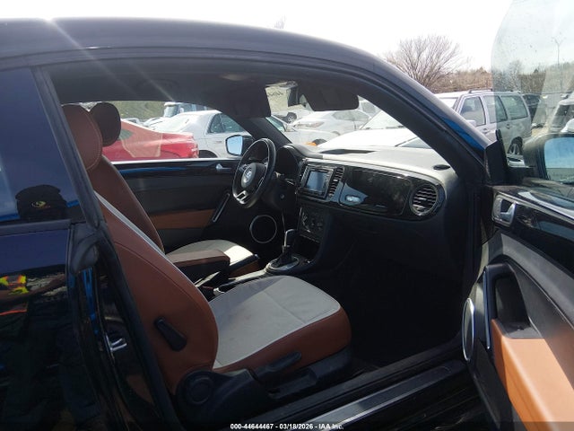 44644467 :رقم المزاد ، 3VWF17AT4GM638958 vin ، 2016 Volkswagen Beetle 1.8t Classic مزاد بيع