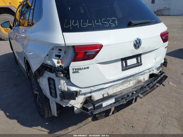 Продажа на аукционе авто 2019 Volkswagen Tiguan 2.0t Se/2.0t Sel/2.0t Sel R-line/2.0t Sel R-line Black, vin: 3VV2B7AX1KM022257, номер лота: 44644537