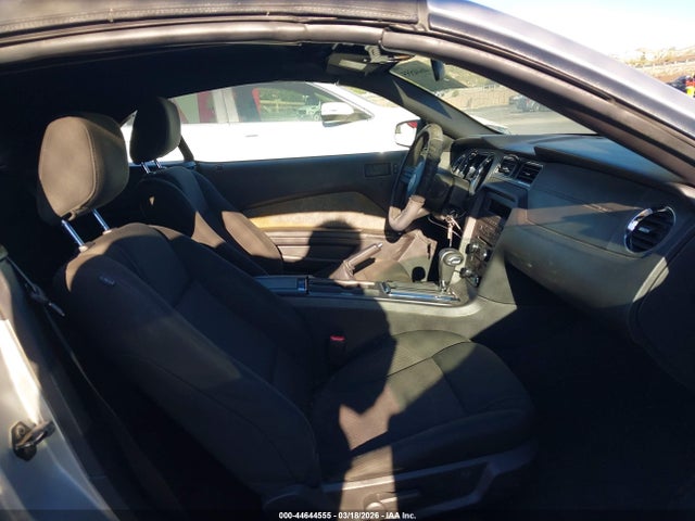 2011 FORD MUSTANG 1ZVBP8EM6B5118104 Photo 4