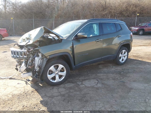 44644566 :رقم المزاد ، 3C4NJDBBXKT781060 vin ، 2019 Jeep Compass Latitude 4x4 مزاد بيع