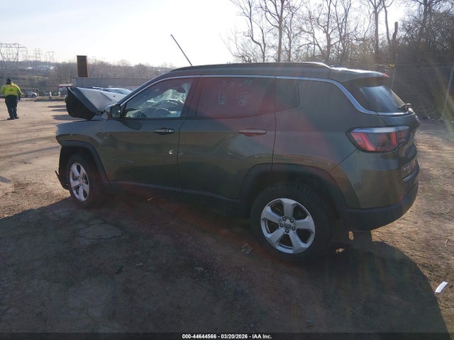 44644566 :رقم المزاد ، 3C4NJDBBXKT781060 vin ، 2019 Jeep Compass Latitude 4x4 مزاد بيع