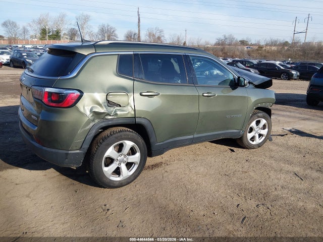 44644566 :رقم المزاد ، 3C4NJDBBXKT781060 vin ، 2019 Jeep Compass Latitude 4x4 مزاد بيع