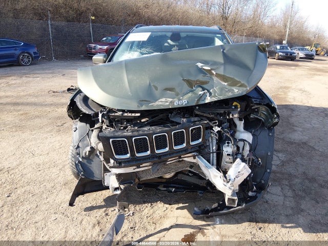 44644566 :رقم المزاد ، 3C4NJDBBXKT781060 vin ، 2019 Jeep Compass Latitude 4x4 مزاد بيع
