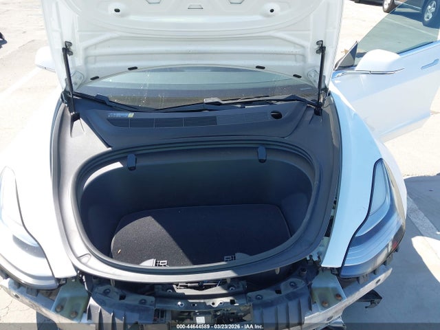 2018 TESLA MODEL 3 5YJ3E1EB1JF067515 Photo 9