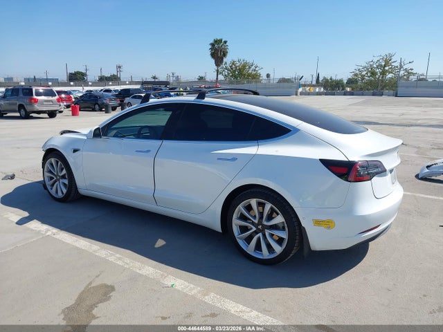 2018 TESLA MODEL 3 5YJ3E1EB1JF067515 Photo 2