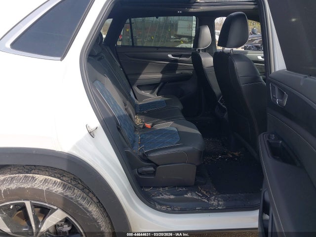 2024 VOLKSWAGEN ATLAS CROSS SPORT 1V2FE2CA8RC255243 Photo 7
