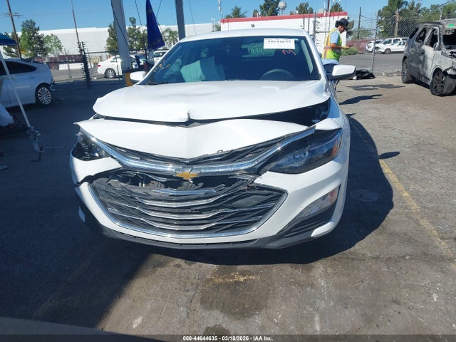 1G1ZD5ST2PF154015 Chevrolet Malibu Fwd 1lt