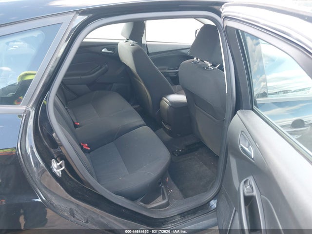 Ford FOCUS SE 2017 1FADP3K25HL319231 Image 8
