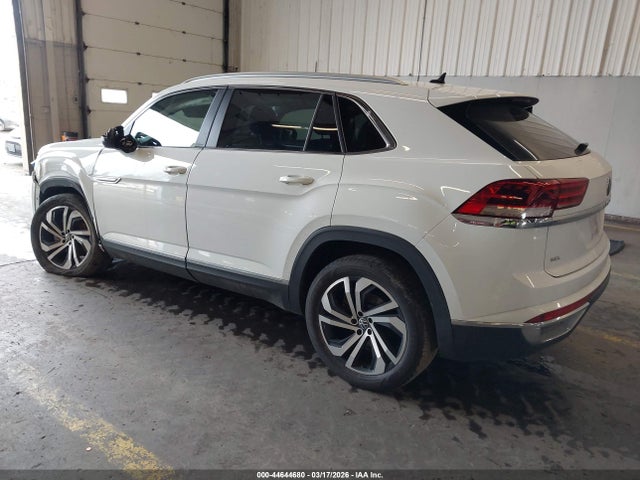 2022 VOLKSWAGEN ATLAS CROSS SPORT 1V2BC2CA6NC209103 Photo 2