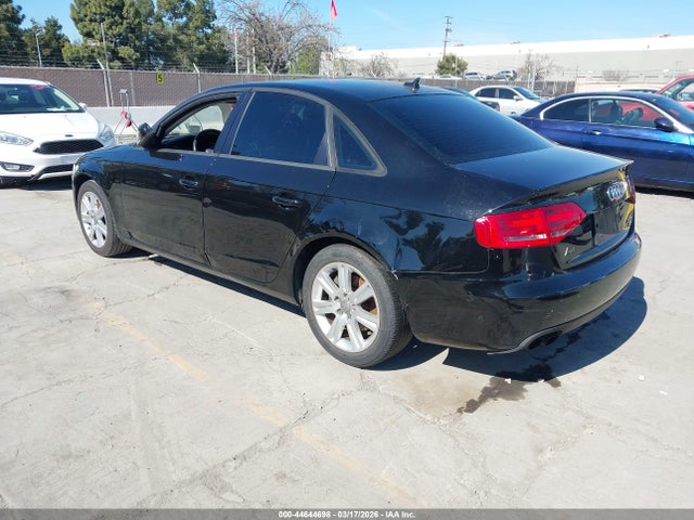 2011 AUDI A4 WAUBFAFL0BN020430 Photo 2