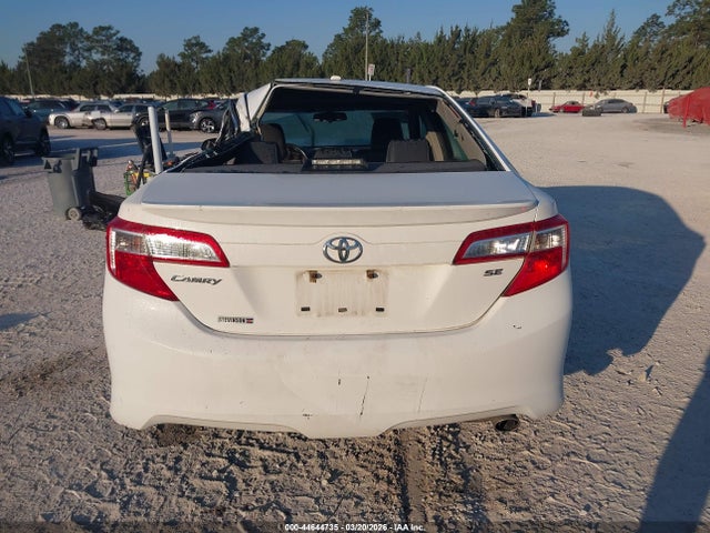 4T1BF1FK2EU740859 Toyota Camry Se Sport