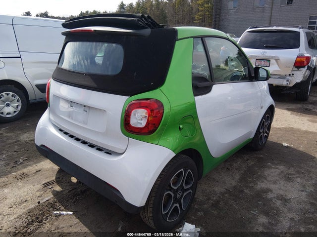 2017 Smart Fortwo Electric Drive Prime მანქანა იყიდება აუქციონზე, vin: WMEFK9BA2HK234589, აუქციონის ნომერი: 44644769