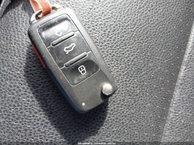 3VWPL7AJ8EM626774 Volkswagen Jetta Sportwagen 2.0l Tdi