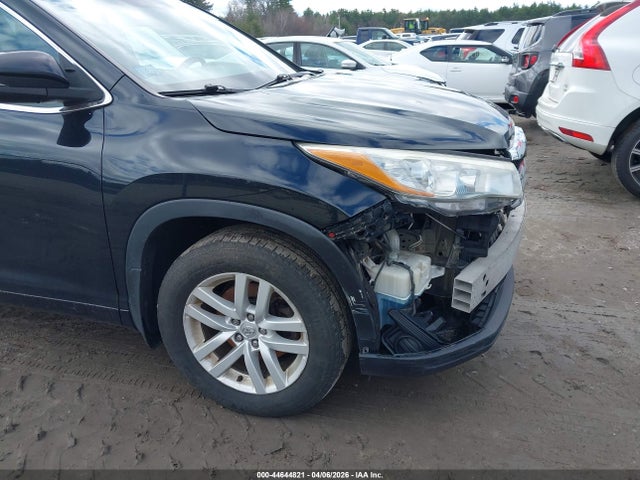 Toyota Highlander Le V6 2015 5TDBKRFH4FS098945 Image 22