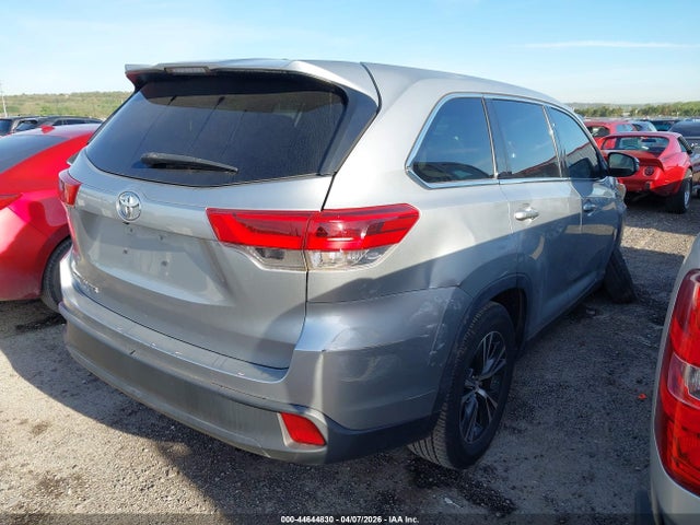 2019 Toyota Highlander Le მანქანა იყიდება აუქციონზე, vin: 5TDZARFHXKS057232, აუქციონის ნომერი: 44644830