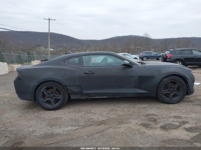 44644872 :رقم المزاد ، 1G1FD1RS9J0122102 vin ، 2018 Chevrolet Camaro 2lt مزاد بيع