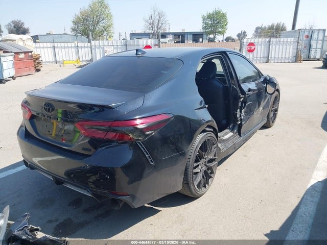 4T1B61HK2JU512965 Toyota CAMRY XSE