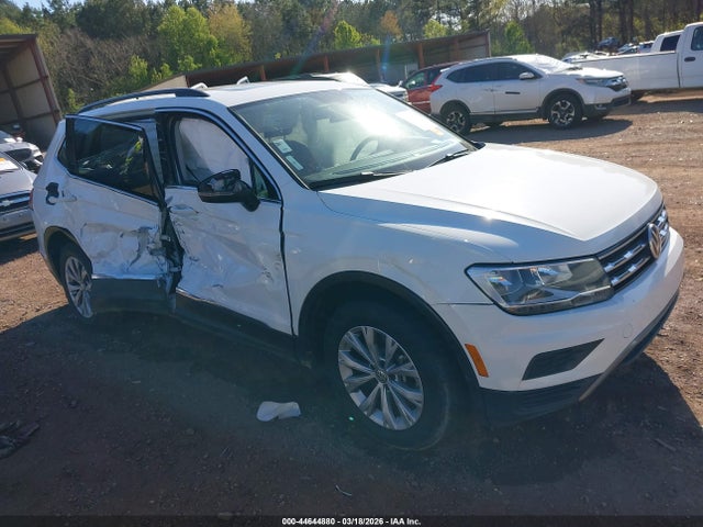 2018 VOLKSWAGEN TIGUAN 3VV3B7AX8JM047000