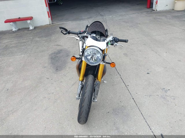 2022 TRIUMPH MOTORCYCLE THRUXTON SMTD56HR1NTAV9514 Photo 4